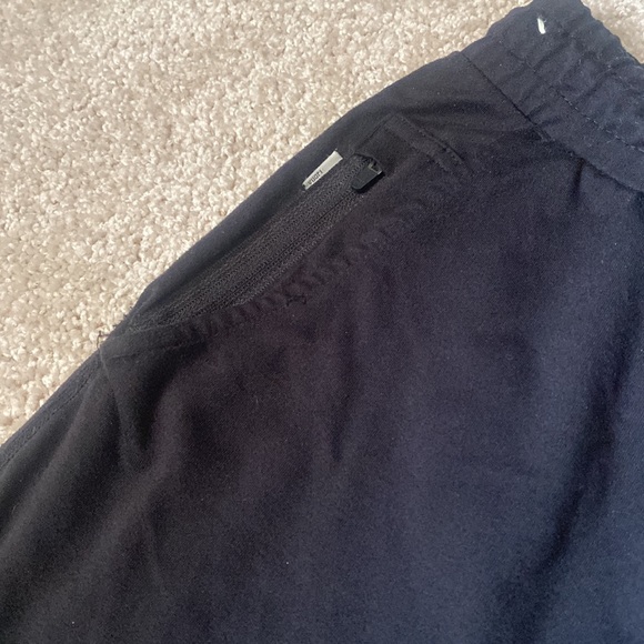Black Vuori Exercise Shorts - Picture 2 of 2